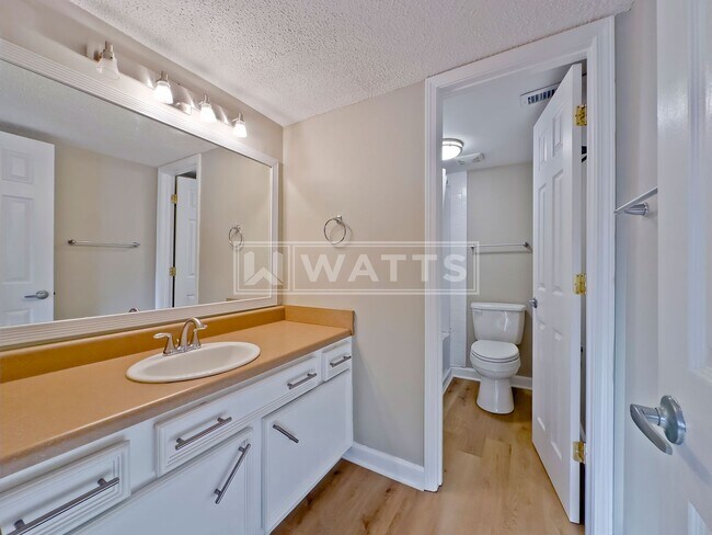 Building Photo - 1202 Woodland Vlg