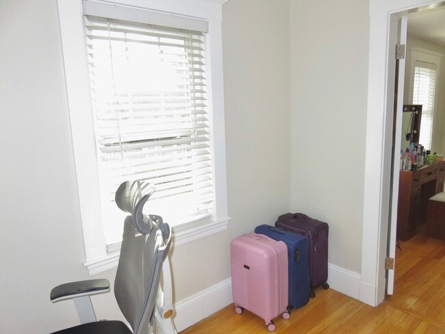 Building Photo - 35 Lovell Rd