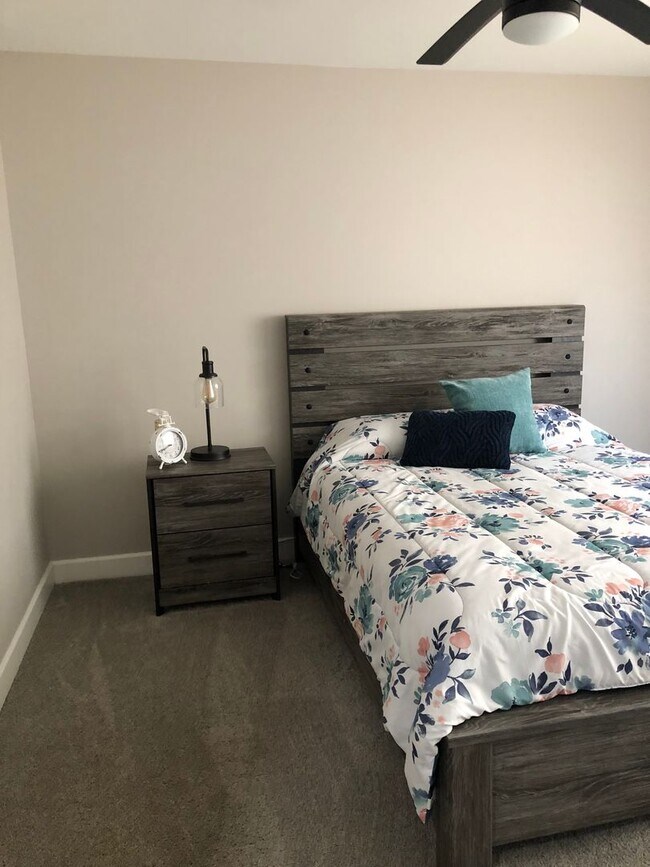 Building Photo - A GREAT REMODELED LIKE NEW HOME ON THE GOLF COURSE IN LEISURE WORLD 45+ Active Adult Resort Commu...