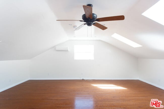 Building Photo - 547 Brooks Ave