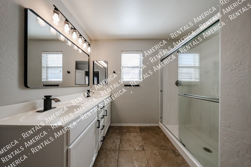 Building Photo - 3955 E Blue Sage Ct