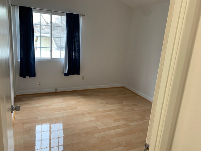 Building Photo - 591 Britmore Ct