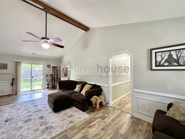 Building Photo - 3533 Bernies Ct N