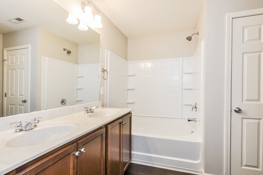 Building Photo - 84 Pamlico Dr