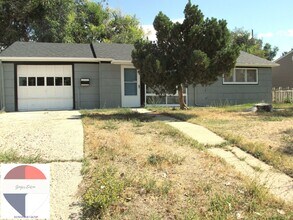 Building Photo - For Rent