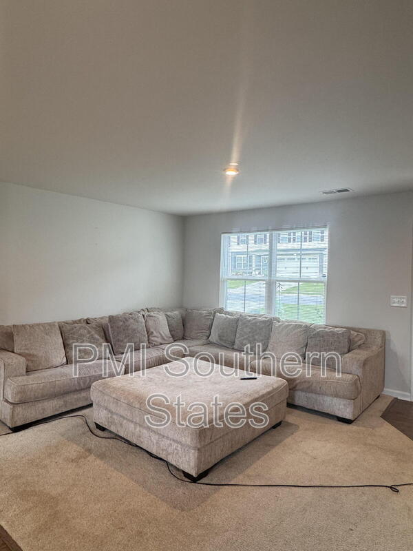 Building Photo - 926 Shakespeare Dr