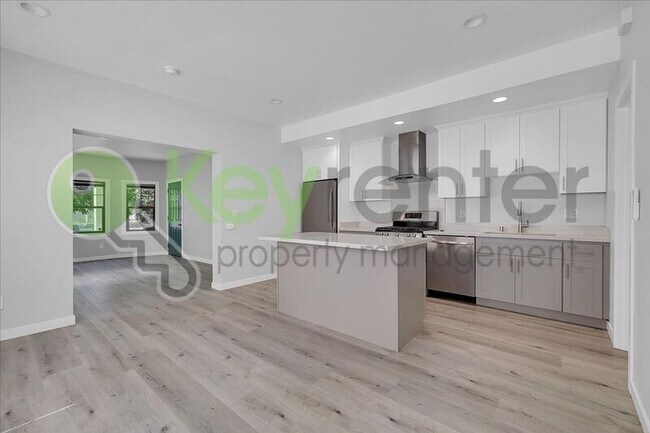 Building Photo - 1517 23rd St