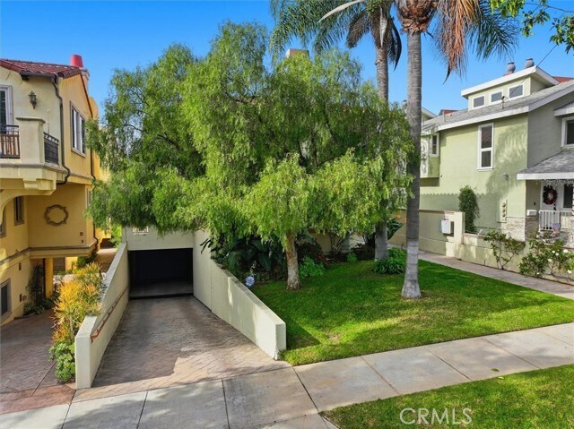 Building Photo - 233 S Irena Ave