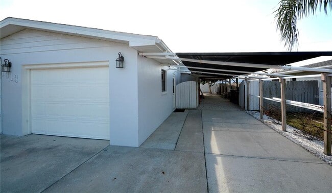 Building Photo - 1313 Mango Ave