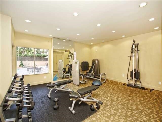Building Photo - 3520 Lebon Dr
