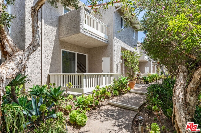 Building Photo - 28368 Rey De Copas Ln