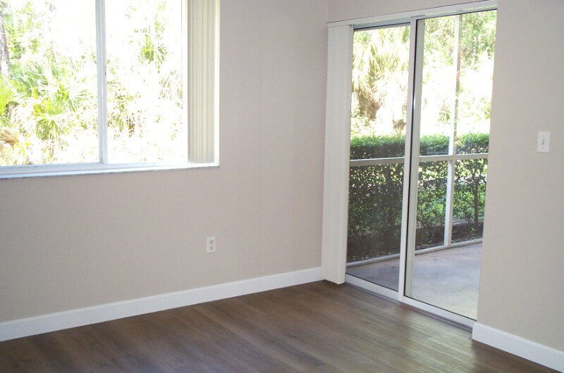 Building Photo - 1865 Florida Club Dr