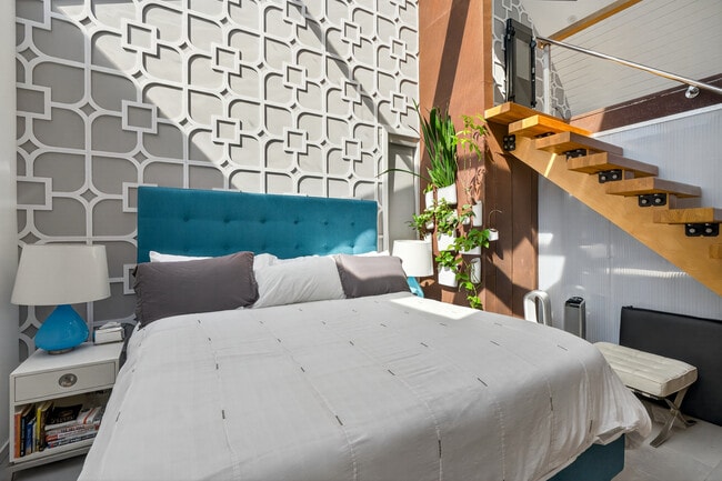 Building Photo - 219 Colton St