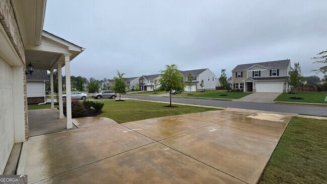 Building Photo - 521 Elkwood Ln