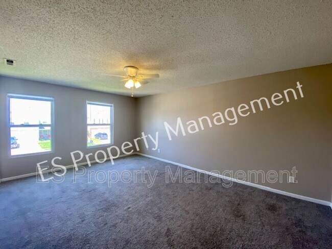 Building Photo - 8415 Ash Grove Dr