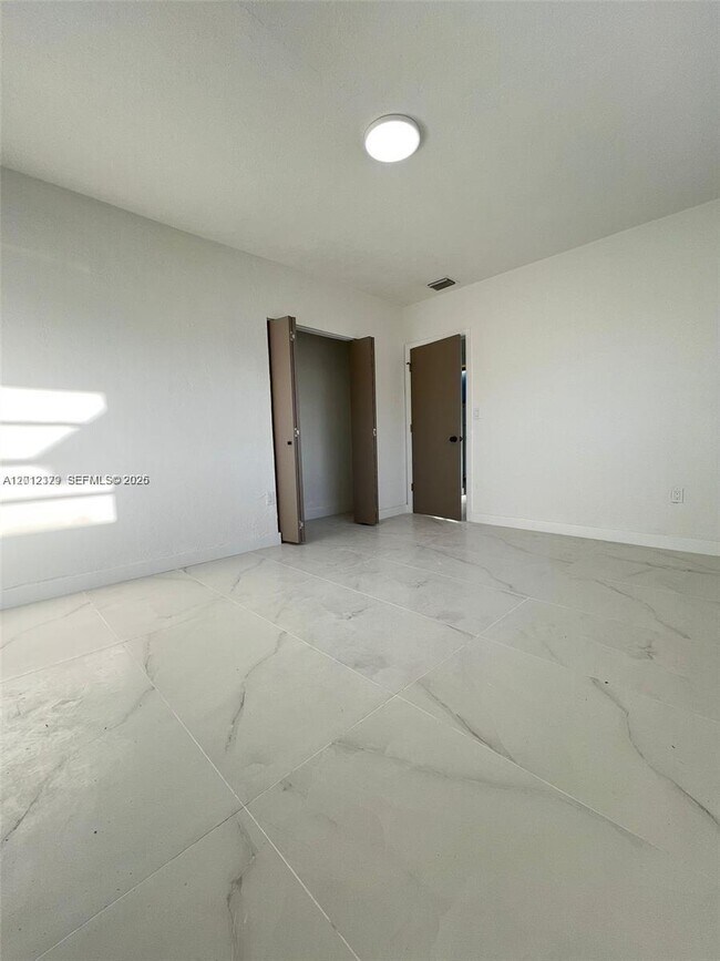 Building Photo - 15741 NW 38th Pl