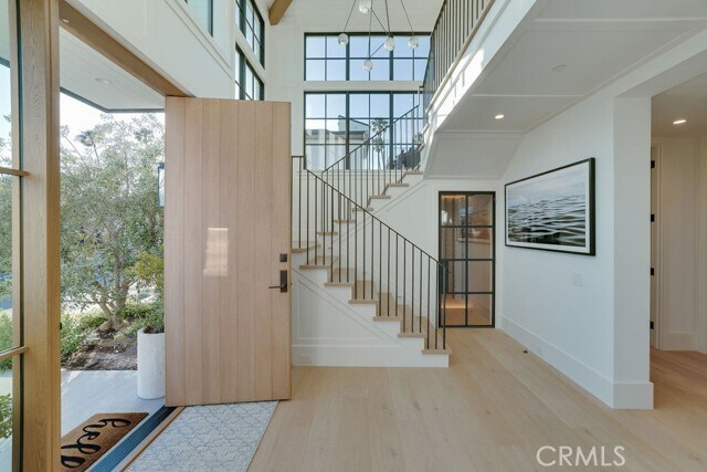 Building Photo - 2820 Bayview Dr