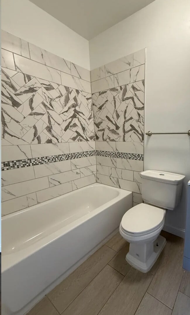 Building Photo - 1714 E St NE