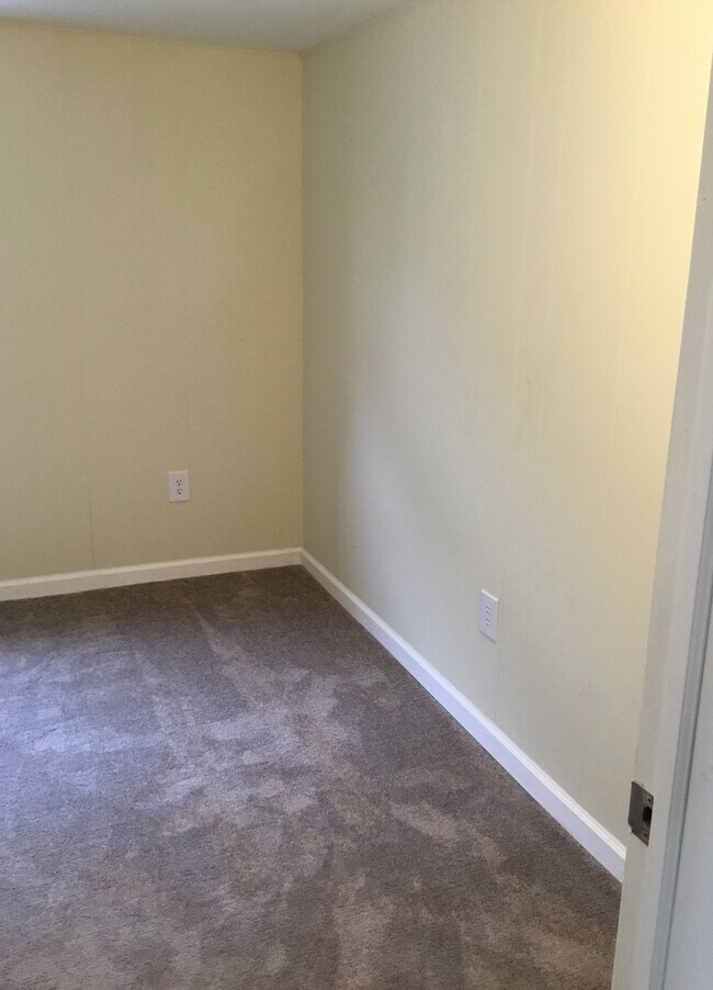 Building Photo - 19-21 Penrose Avenue