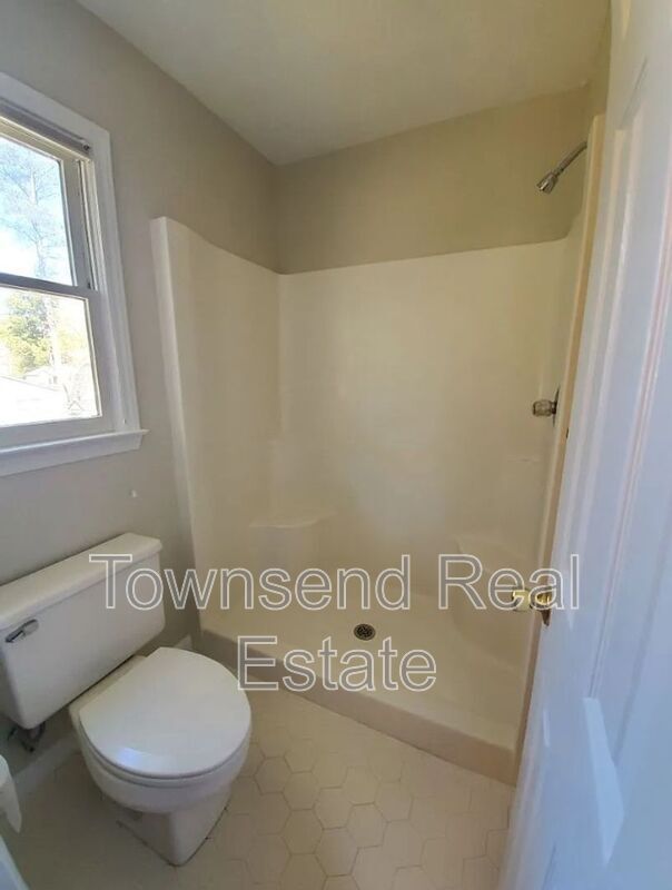 Building Photo - 2012 Fig Ct