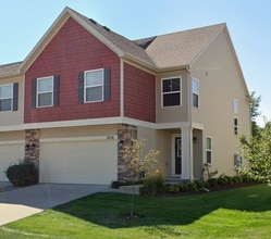 Building Photo - 7878 Cottonwood Ln