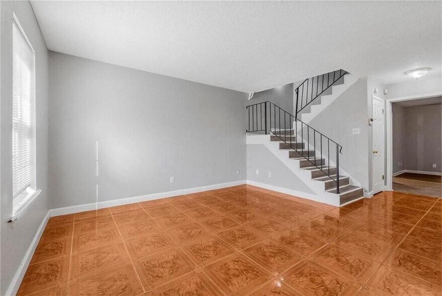 Building Photo - 4017 Cottage Hill Rd