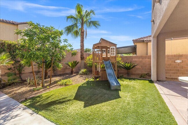 Building Photo - 3 bedroom Home in Summerlin with a Large B...