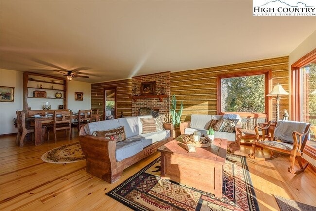 Building Photo - 1776 Beech Mountain Pkwy