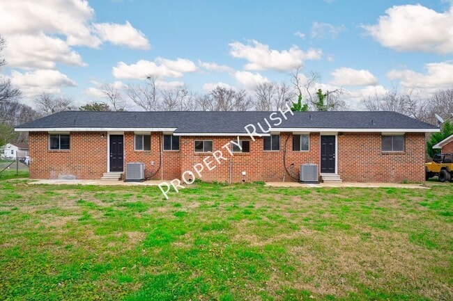 Building Photo - 3338 Gundy Dr