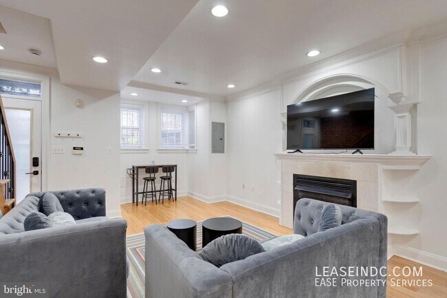 Building Photo - 21 Q St NW