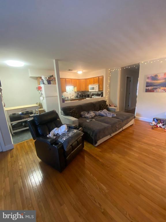 Building Photo - 5954 Henry Ave