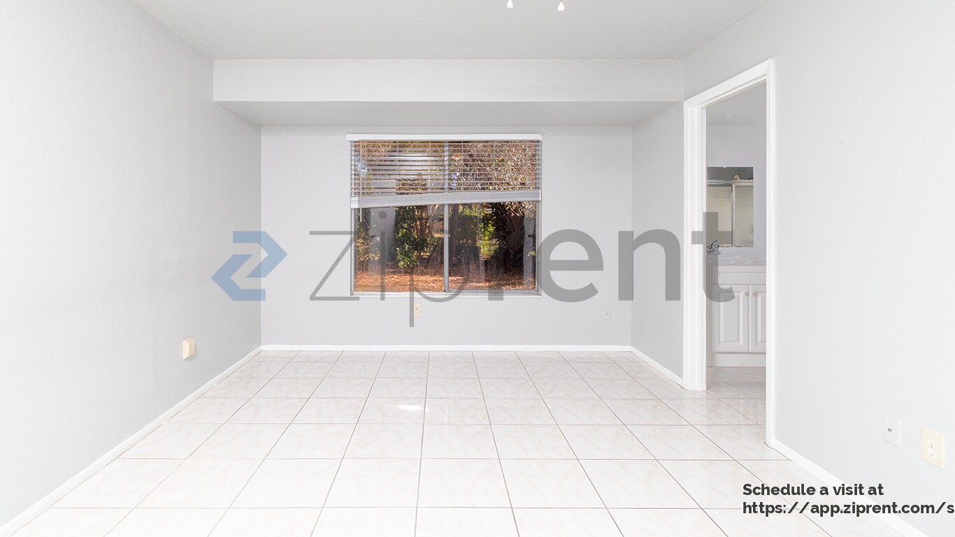 Building Photo - 839 Chelsea Ave