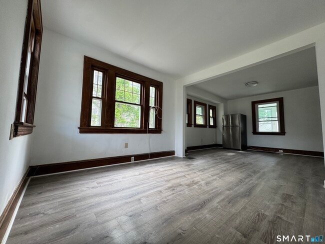 Building Photo - 55 Kings College Pl