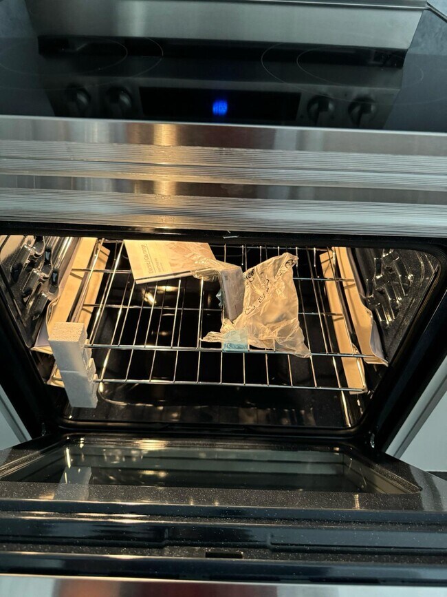 Building Photo - 2320 Gracy Farms Ln