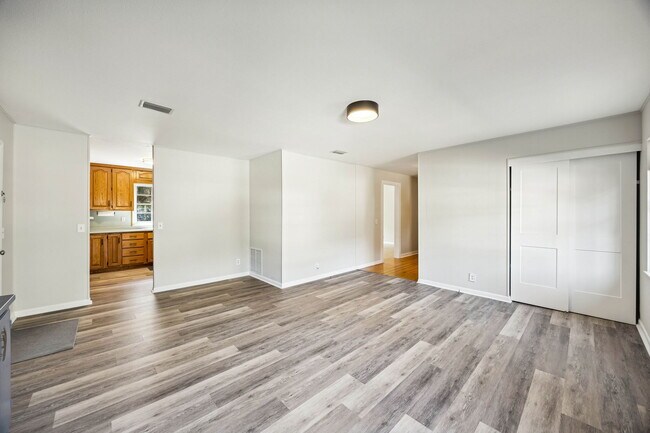 Building Photo - 2614 Gregor McGregor Blvd