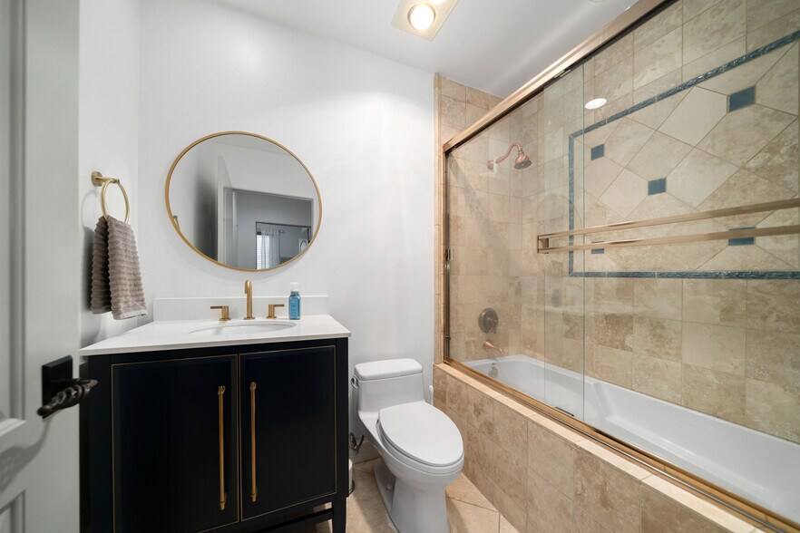 Hallway Bathroom - 10913 Whipple St