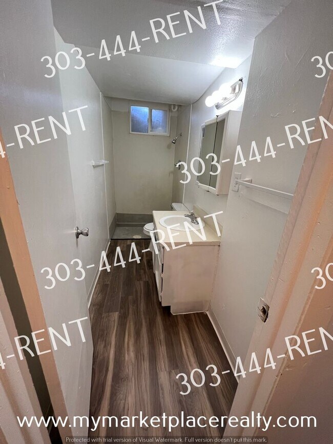 Building Photo - 4 Bedroom 2 Bathroom Single Family Home in...