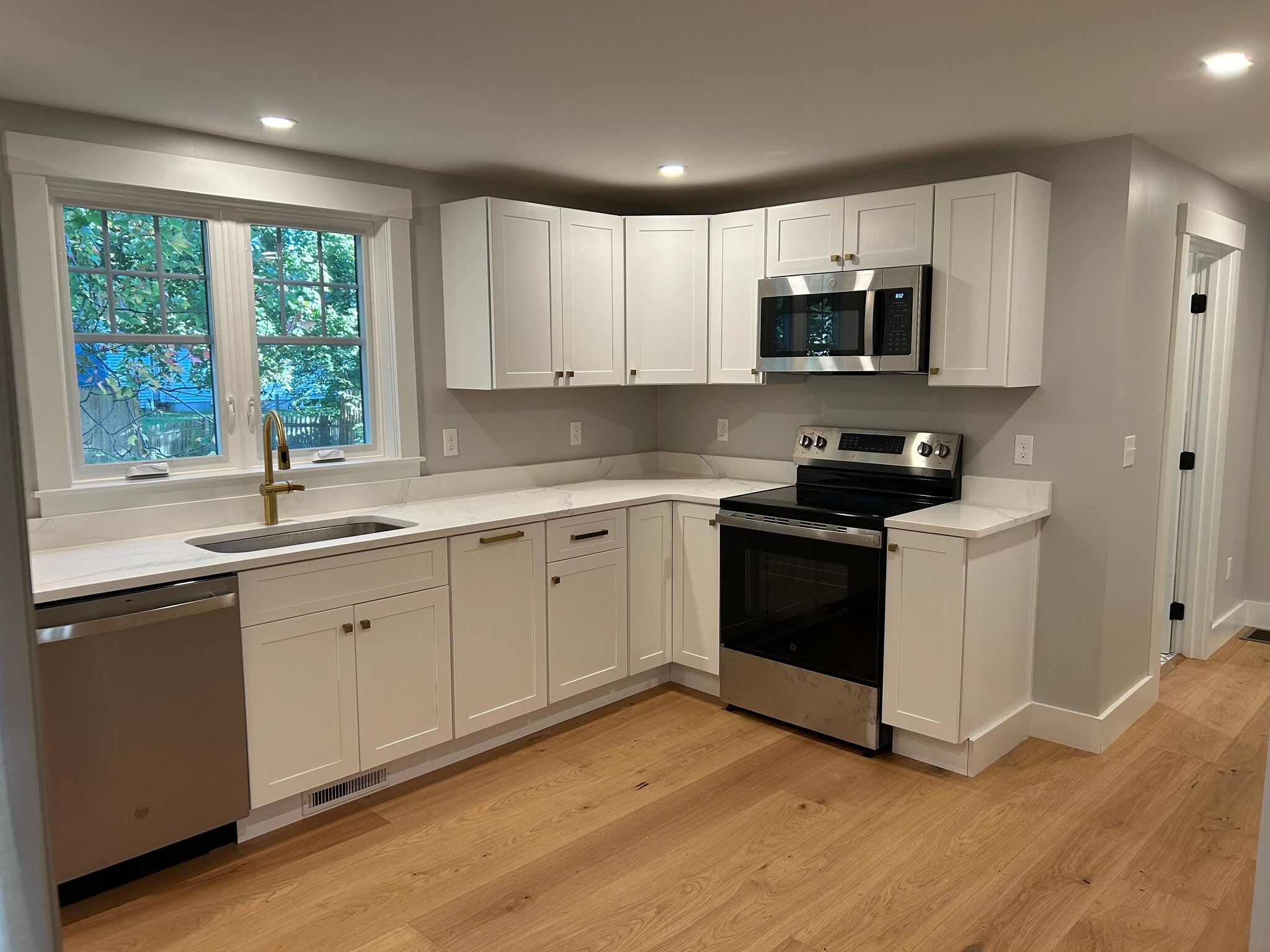 Building Photo - 189 Colonial Dr