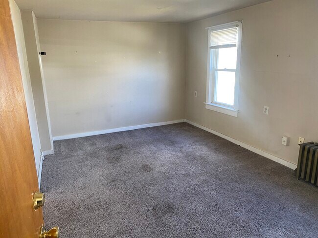 Living room - 21 W Collingswood Ave