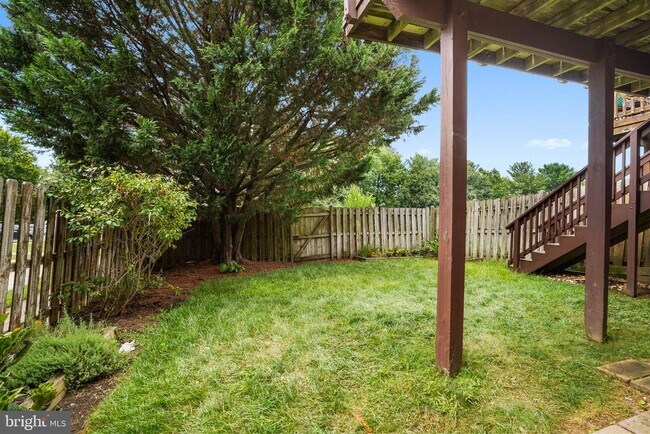 Building Photo - 423 McDaniel Dr