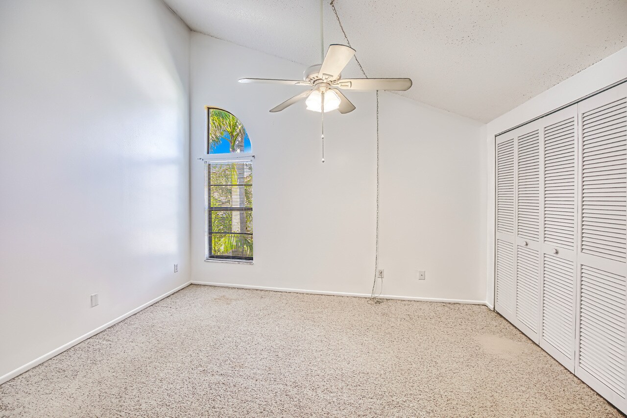 Upstairs Bedroom - 13303 Broadhurst Loop