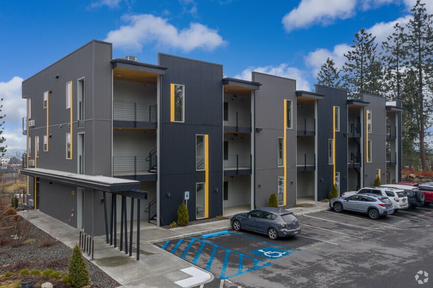 Building Photo - The Scott Residence