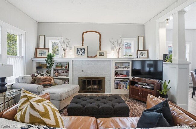 Building Photo - 101 Base Line Rd