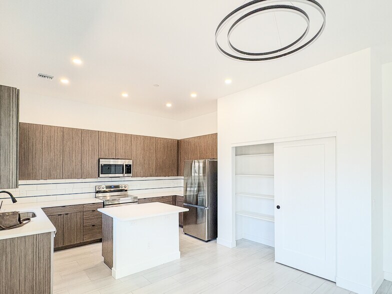 Building Photo - 3107 N 39th St