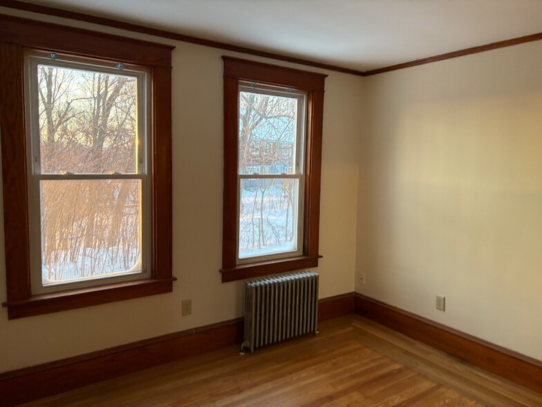 Building Photo - 210 Wayne St