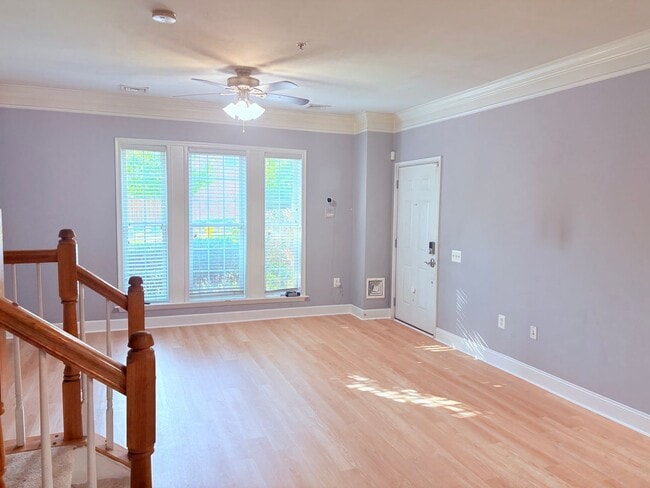 Building Photo - POTOMAC CLUB - TOWNHOUSE CONDO