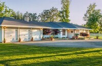 Building Photo - 3 bed 2 ba ranchette in country on 7 acres