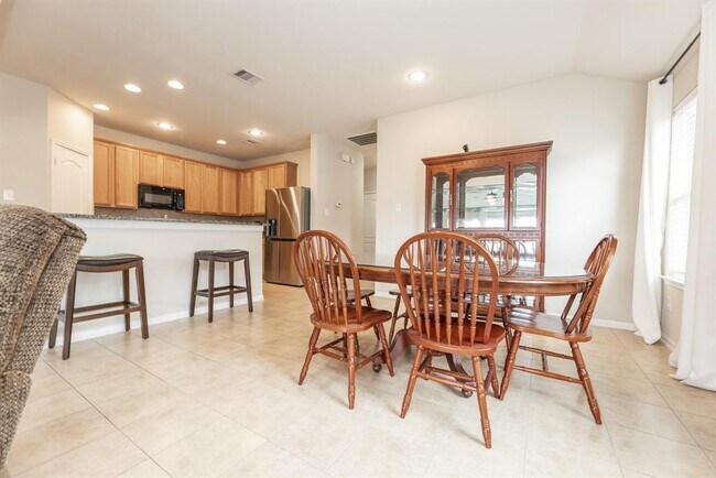 Building Photo - 11403 E Lake Gables Dr