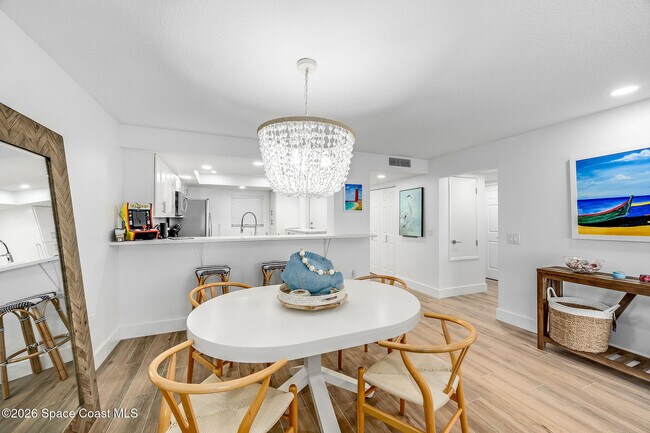 Building Photo - 1465 Jimmy Buffett Mem Hwy