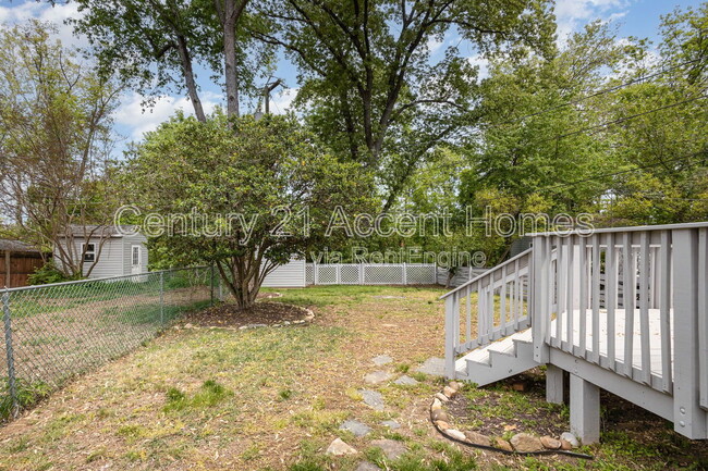 Building Photo - 2034 Arlington Terrace
